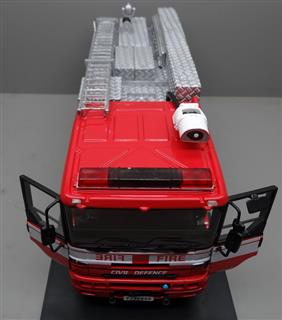 132 resin fire truck model with RC function for light and sound