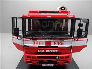 132 resin  fire engine model with RC  for light and sound