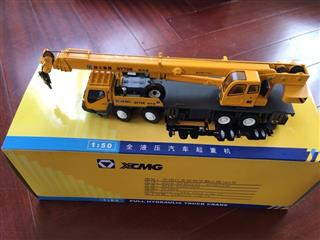 OEM custom diecast toy scale crane model 1/50 China manufacture